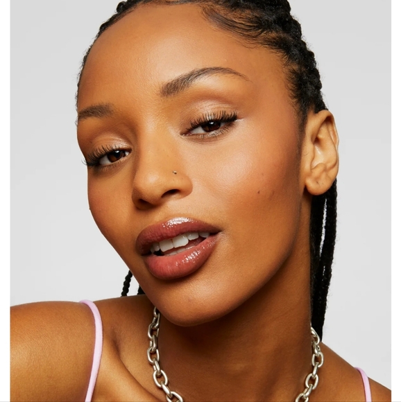 Milk Makeup Pore Eclipse Mattifying + Blurring Setting Spray 2.9oz - Picture 14 of 16